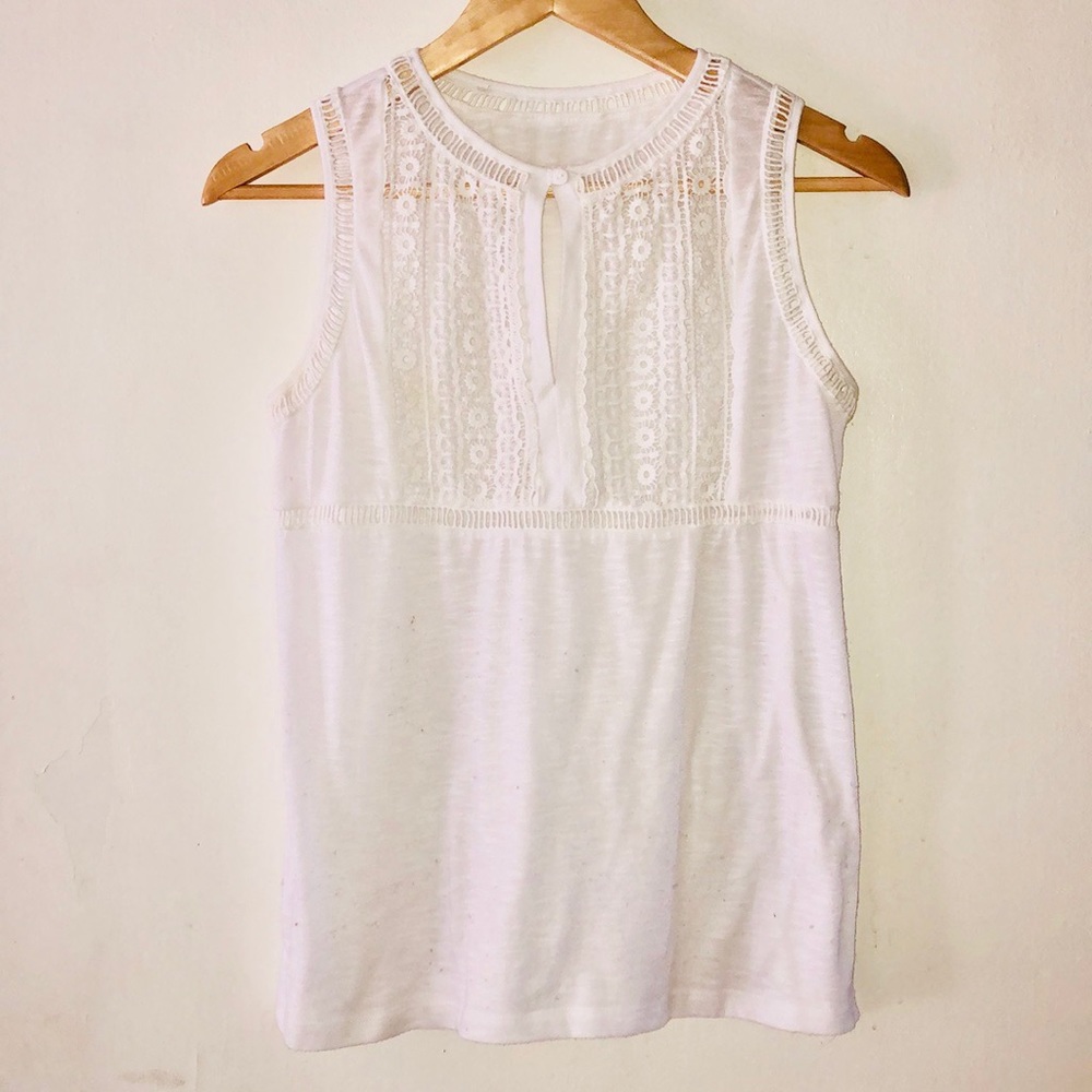 Keyhole Top